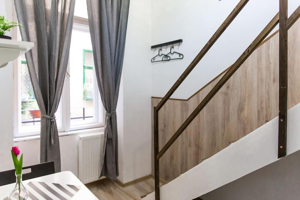 Central Budget Lofts Appartement Boedapest Buitenkant foto