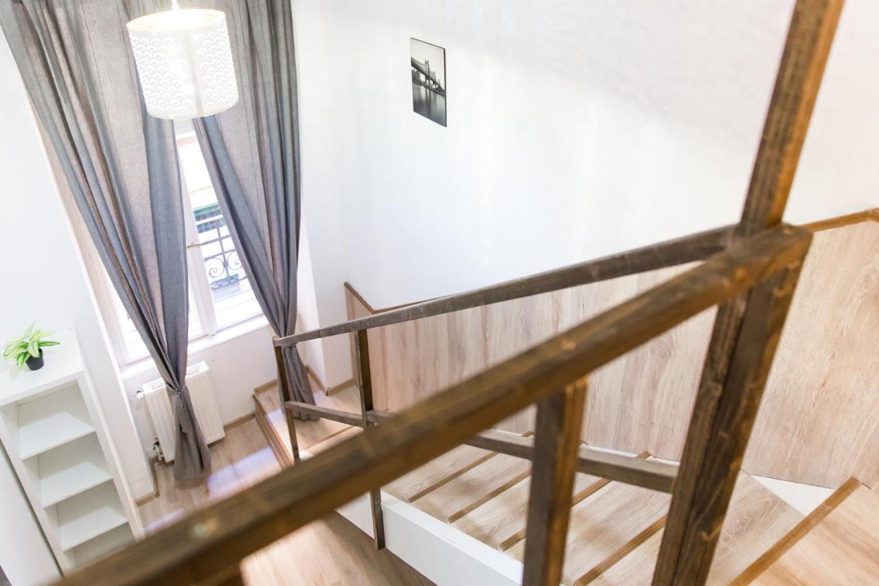 Central Budget Lofts Appartement Boedapest Buitenkant foto