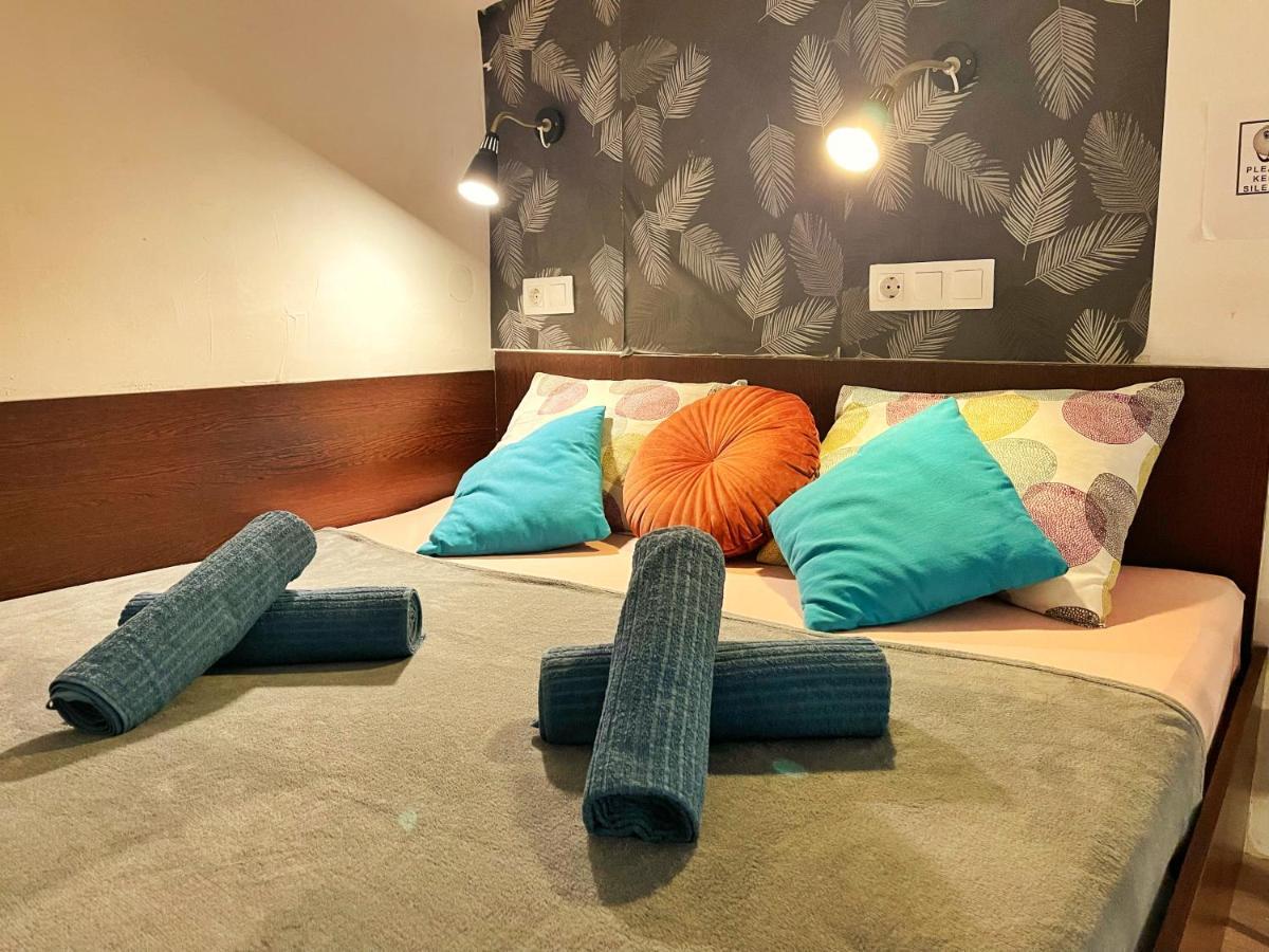Central Budget Lofts Appartement Boedapest Buitenkant foto